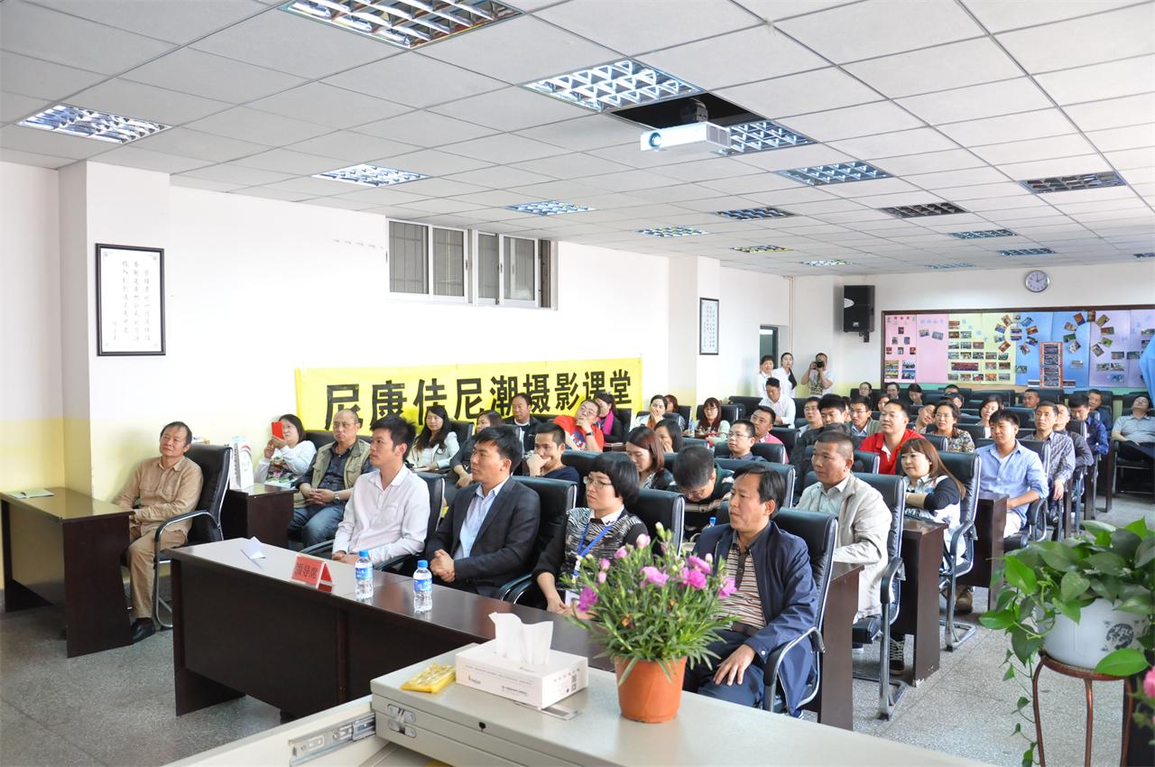 云南大学总裁班首届摄影大赛“学习路上”完美闭幕