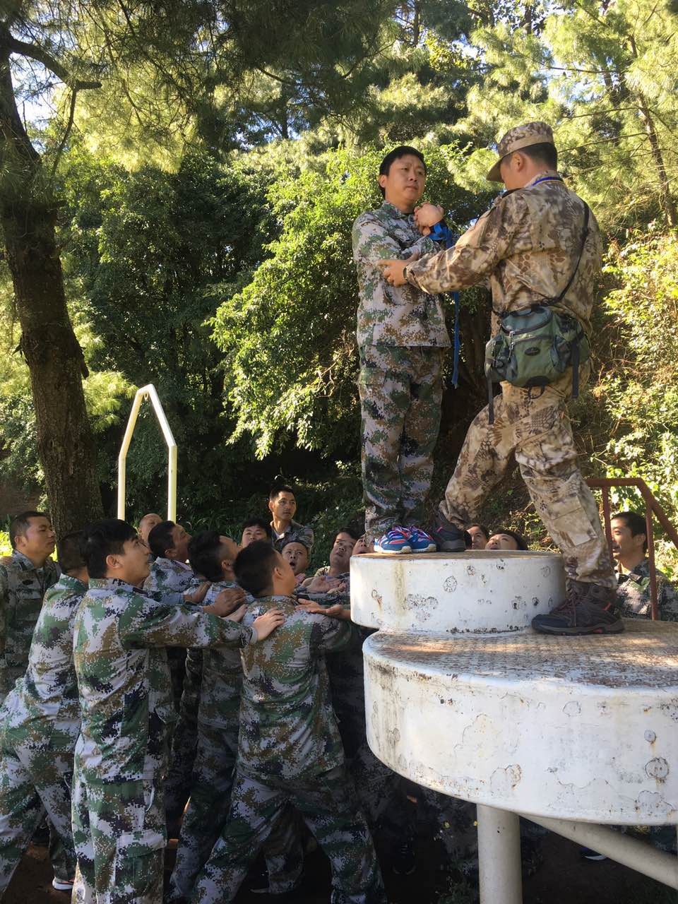 云大总裁班拓展训练，团结的力量