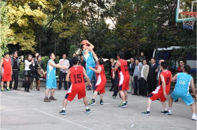 云南大学总裁一二班篮球联谊赛